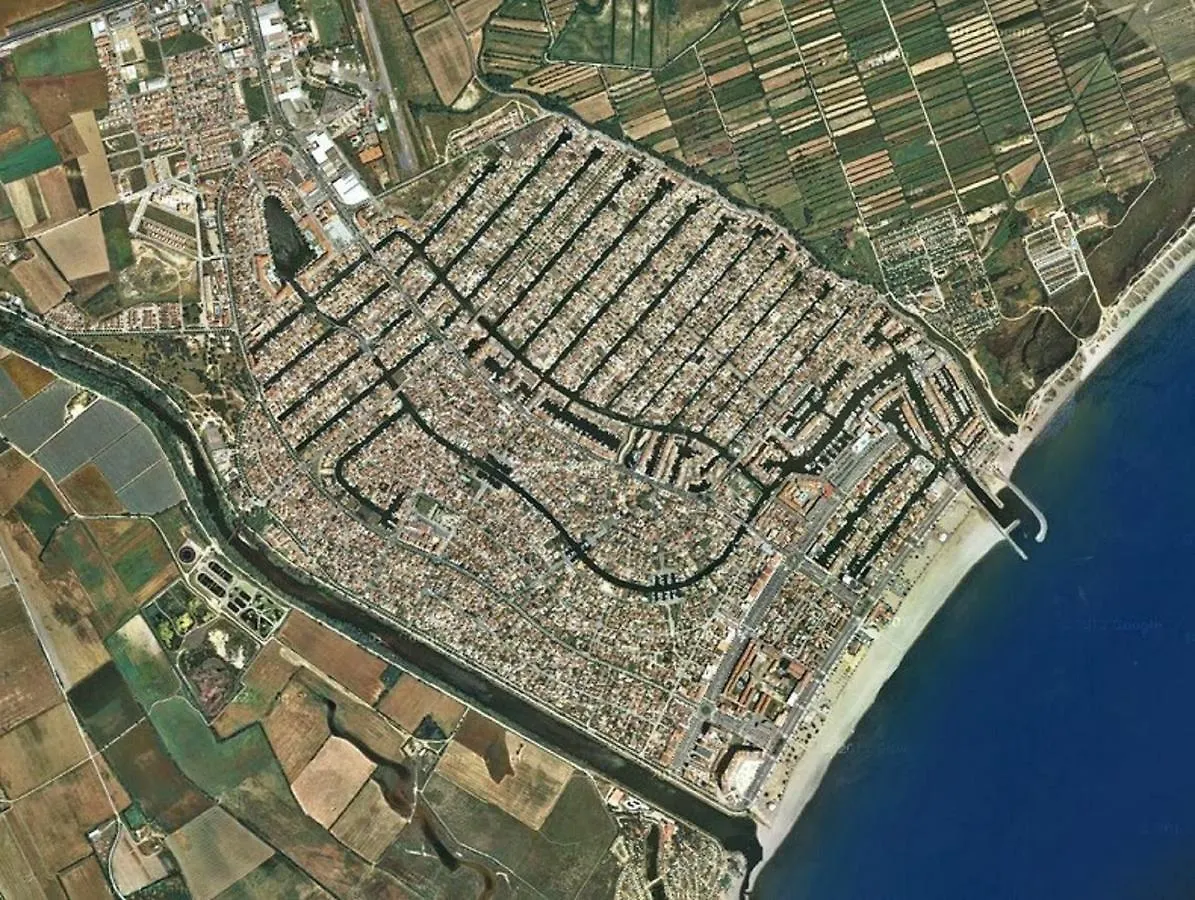 Goldhome - Sylvia - Vistas Espectaculares Al Mar Empuriabrava 0*,